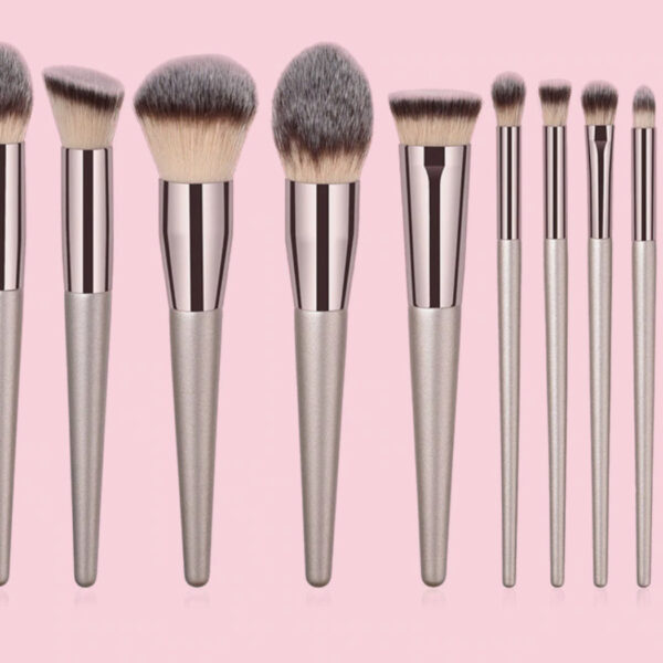 Makeup brushes you need in your kit.